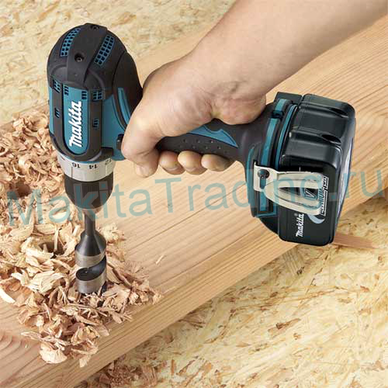 сверление шуруповертом-дрелью makita bdf452